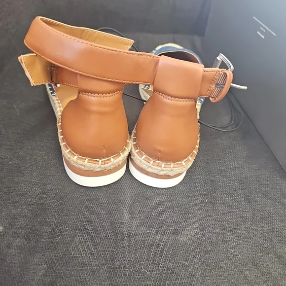 NIB a.n.a Women's Size 6.5 Carrie Denim Dressy Flat Sandals Crochet Accents - Picture 6 of 9